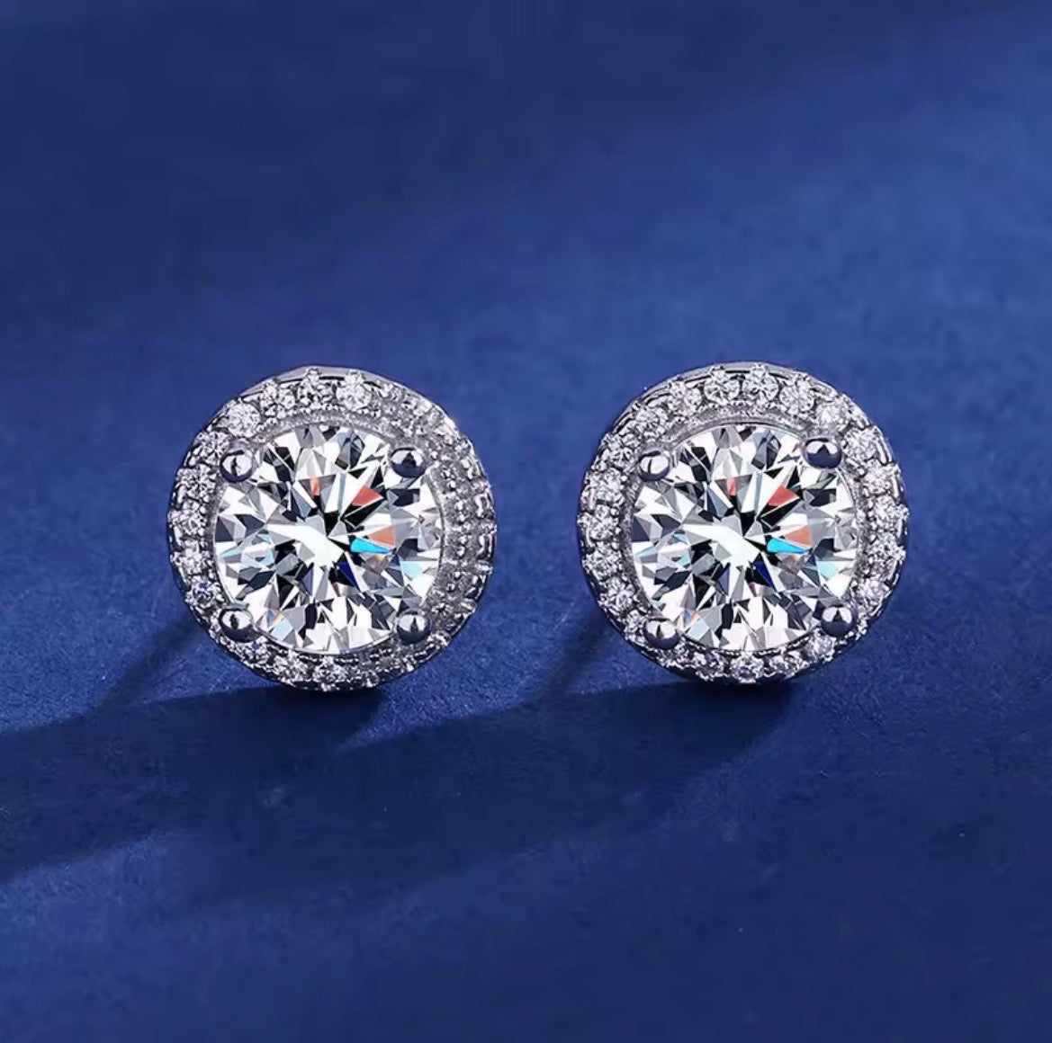Small Round Stud Earrings with Shiny Cubic Zirconia